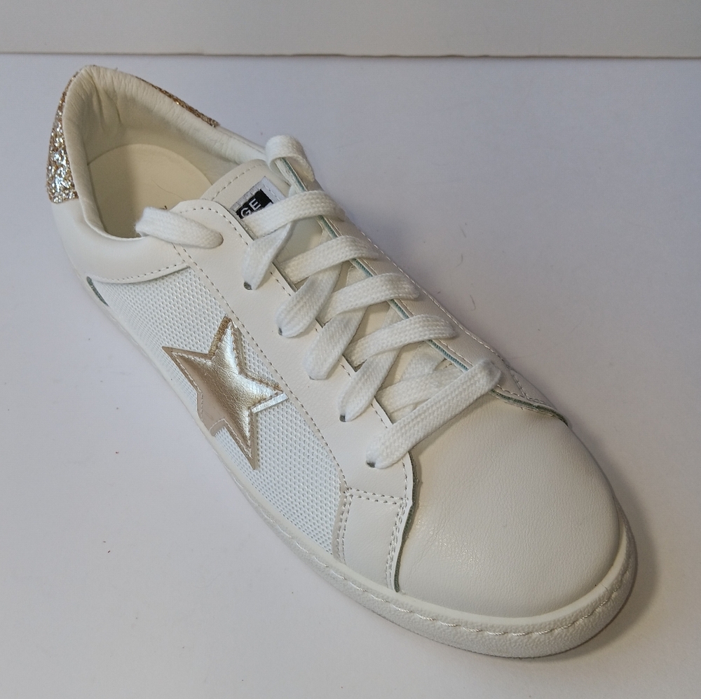 Vintage Havana Bianca White  Sneaker with Gold Stars Size 11 Women